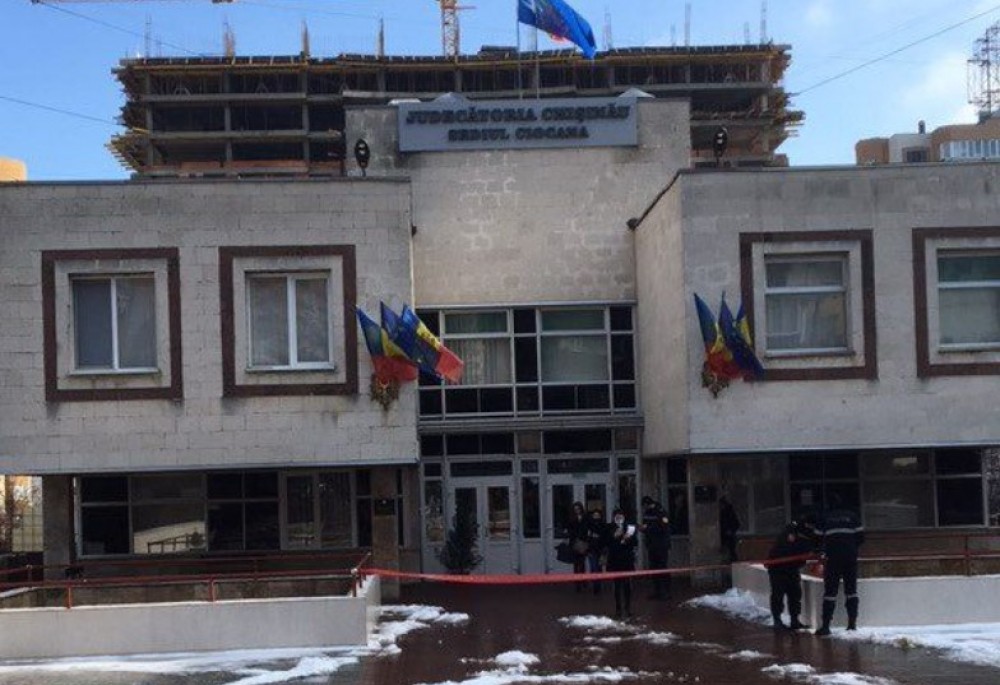 BREAKING NEWS // Alertă cu BOMBĂ la Judecătoria Ciocana